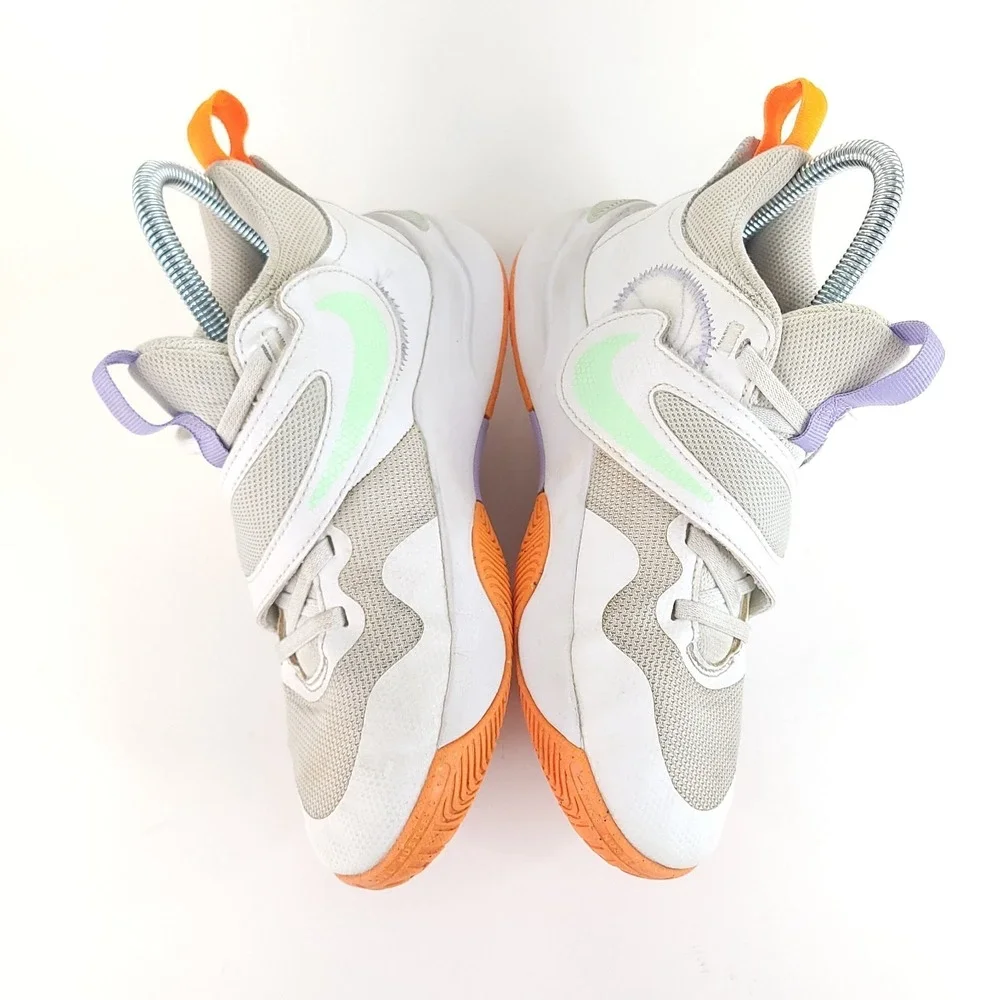 Nike Team Hustle D11 Basketball Shoes Youth 4Y White Total Orange DV8996-103
